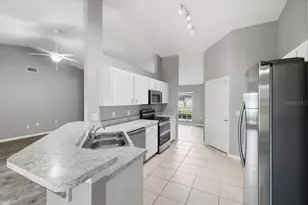 2405 Highlands Vue Pkwy, Lakeland, FL 33812 - Photo 20