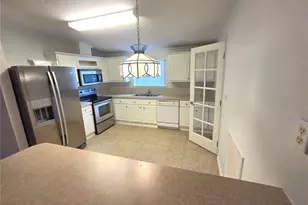 213 York Cottage Dr, Haines City, FL 33844 - Photo 10