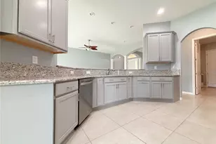 1124 Sawgrass Dr, Winter Haven, FL 33884 - Photo 10