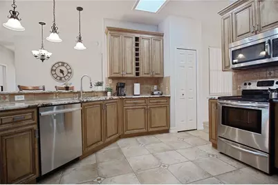 413 Marlberry Leaf Avenue, Kissimmee, FL 34758 - Photo 6