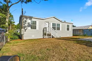 11421 Rampart Ln, Port Richey, FL 34668 - Photo 6