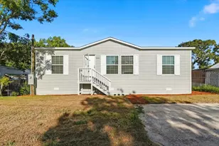 11421 Rampart Ln, Port Richey, FL 34668 - Photo 4