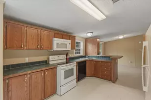 3876 Pioneer Trails Dr, Lakeland, FL 33810 - Photo 12