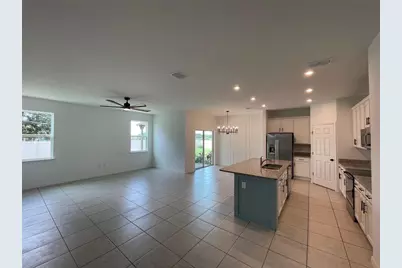 689 Crown Rose Drive, Eagle Lake, FL 33839 - Photo 4