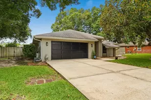 238 College Grove Cir NE, Winter Haven, FL 33881 - Photo 4