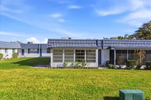 205 Andover Pl N, Sun City Center, FL 33573 - Photo 4