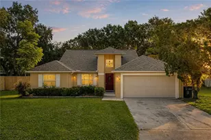 106 St Kitts Cir, Winter Haven, FL 33884 - Photo 2
