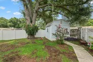 1901 N Lake Eloise Dr, Winter Haven, FL 33884 - Photo 46