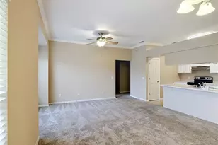 1105 Eagle Pond Dr, Winter Haven, FL 33884 - Photo 6