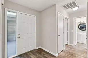 478 Lake Carolyn Cir, Lakeland, FL 33813 - Photo 8