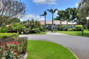 2428 Wildwood Ct, Winter Haven, FL 33884 - Photo 4