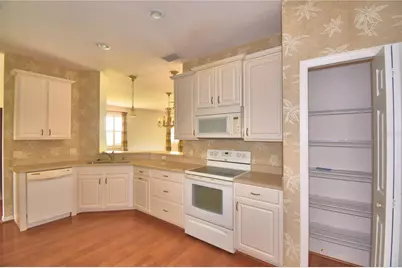 1307 Innsbruck Ct, Winter Haven, FL 33884 - Photo 12