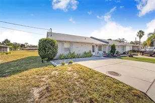 1413 Thousand Roses Dr S, Lake Wales, FL 33853 - Photo 2