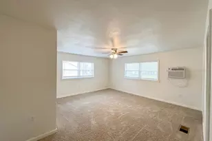 320 W Bullard Ave, Lake Wales, FL 33853 - Photo 10