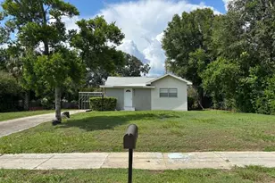 320 W Bullard Ave, Lake Wales, FL 33853 - Photo 2