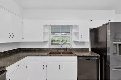 3203 Carleton Circle E, Lakeland, FL 33803 - Photo 16