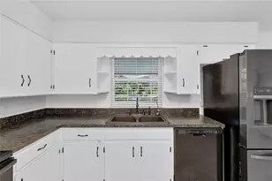 3203 Carleton Cir E, Lakeland, FL 33803 - Photo 16
