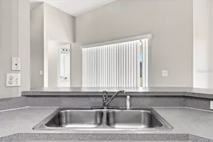 5016 Fairfax E, Lakeland, FL 33813 - Photo 10
