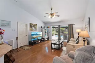 102 Baypoint Dr, Davenport, FL 33837 - Photo 12