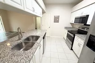 1001 Eagle Pond Dr, Winter Haven, FL 33884 - Photo 6