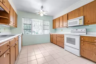 300 Crest Dr, Haines City, FL 33844 - Photo 20