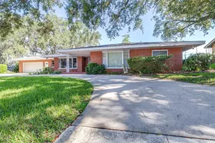 300 Crest Dr, Haines City, FL 33844 - Photo 6