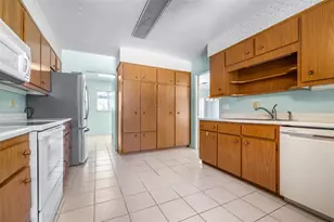300 Crest Dr, Haines City, FL 33844 - Photo 24