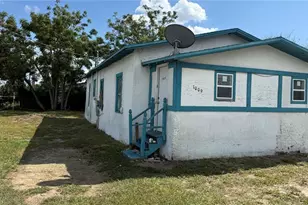 1009 Ave B, Haines City, FL 33844 - Photo 2