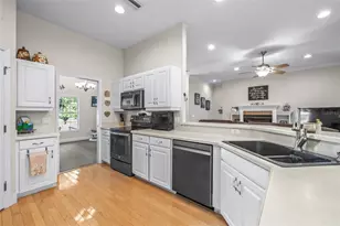 1016 S Lake Mariam Dr, Winter Haven, FL 33884 - Photo 30