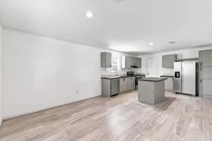 39148 Orient Ave, Zephyrhills, FL 33542 - Photo 24