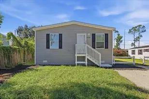 39148 Orient Ave, Zephyrhills, FL 33542 - Photo 1