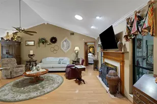 6359 Butternut Dr, Lakeland, FL 33813 - Photo 12