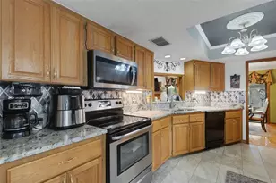 6359 Butternut Dr, Lakeland, FL 33813 - Photo 16