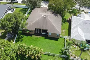 17012 Falconridge Rd, Lithia, FL 33547 - Photo 76
