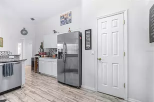 17012 Falconridge Rd, Lithia, FL 33547 - Photo 26