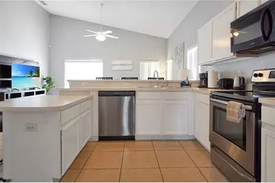 323 Castlemain Circle, Davenport, FL 33897 - Photo 16