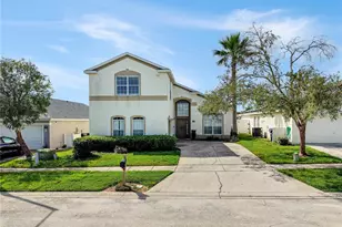 323 Castlemain Cir, Davenport, FL 33897 - Photo 2