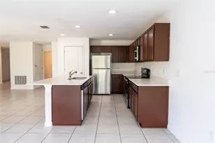 1429 Lucerne Loop Rd NE, Winter Haven, FL 33881 - Photo 10