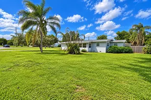 1325 Lake Shipp Dr N, Winter Haven, FL 33880 - Photo 2