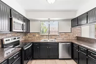 1836 N Crystal Lake Dr, Lakeland, FL 33801 - Photo 2