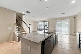 8734 Hinsdale Heights Dr, Polk City, FL 33868 - Photo 18