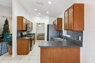 452 Lake Suzanne Drive, Lake Wales, FL 33859 - Photo 8