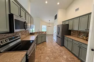 2888 Stonewood Cir, Lakeland, FL 33810 - Photo 6