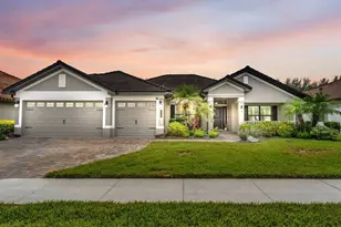 466 Lake Vista Dr, Auburndale, FL 33823 - Photo 1