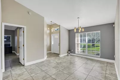 302 N Webb Road, Plant City, FL 33566 - Photo 8