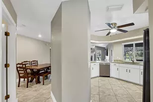302 N Webb Rd, Plant City, FL 33566 - Photo 10