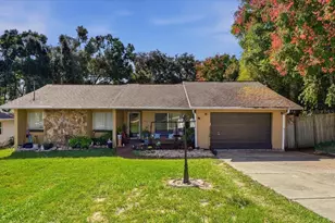 1004 Joan Ave, Dundee, FL 33838 - Photo 1