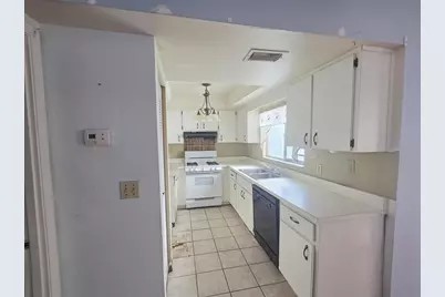 395 San Jose Dr, Winter Haven, FL 33884 - Photo 8