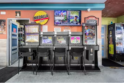 5916 Av. Isla Verde, Carolina, PR 00979 - Photo 6