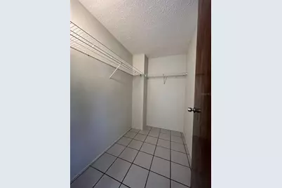 Villas De Parkville I Avenida Lopategui, Guaynabo, PR 00969 - Photo 12